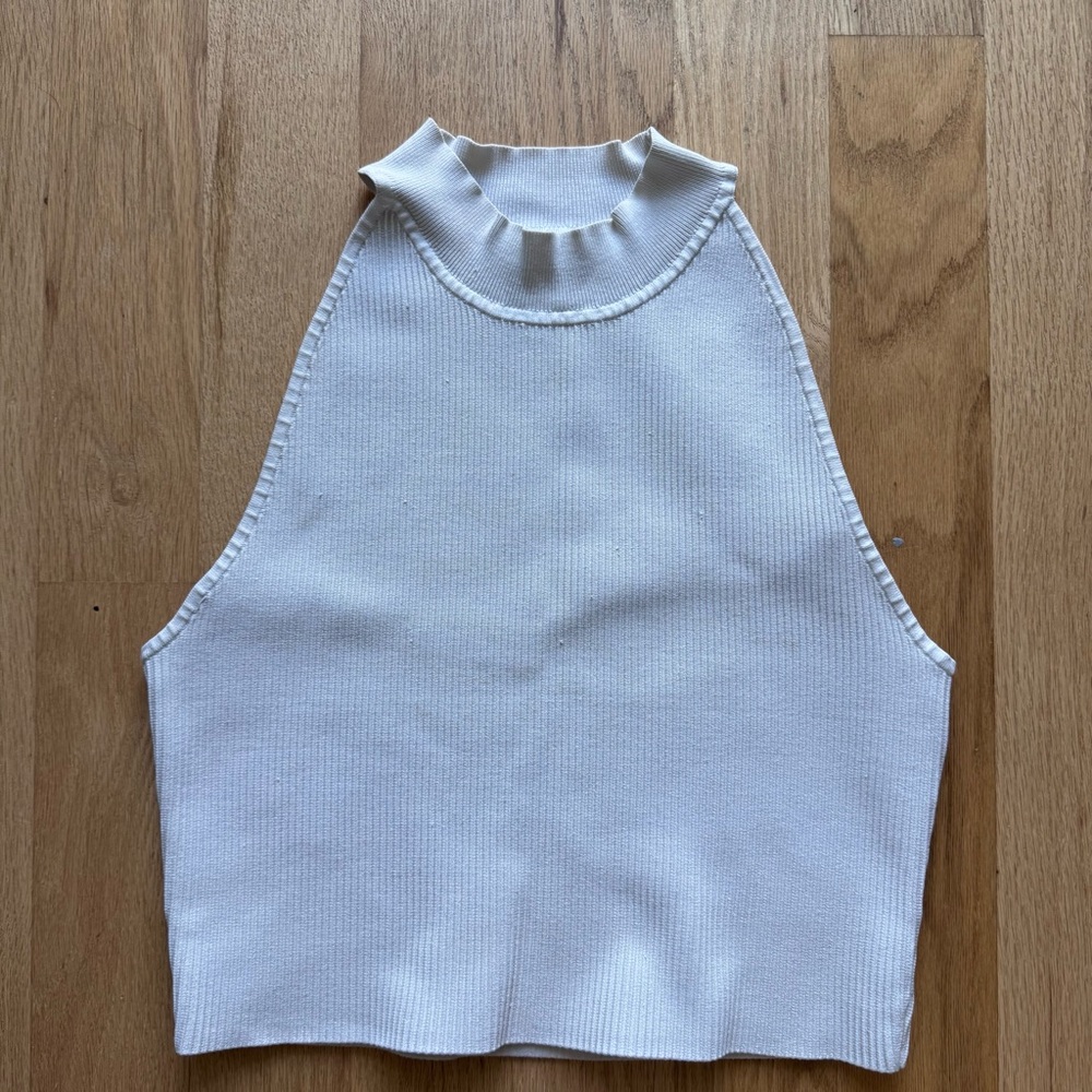 Babaton White Ribbed Sleeveless Crop Tank